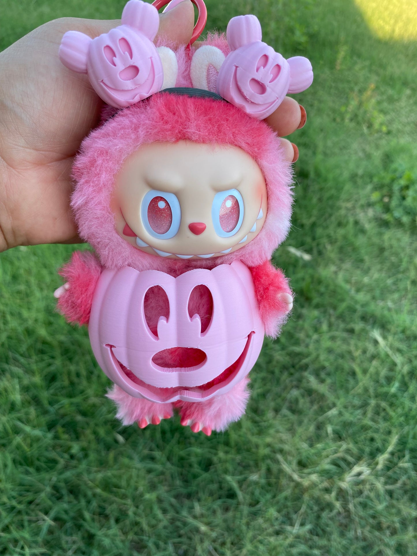 Winky set in light pink (Mickey pumpkin ears and body pumpkin)