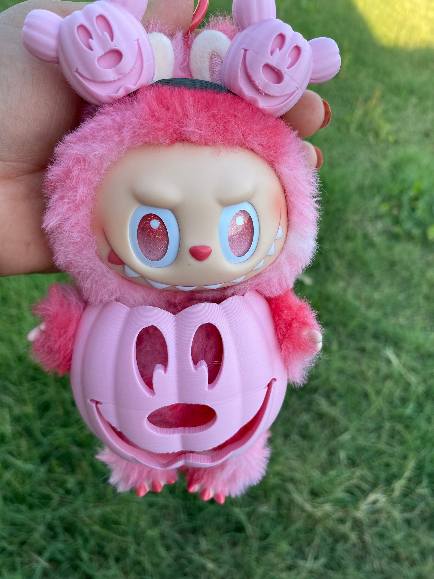 Winky set in light pink (Mickey pumpkin ears and body pumpkin)