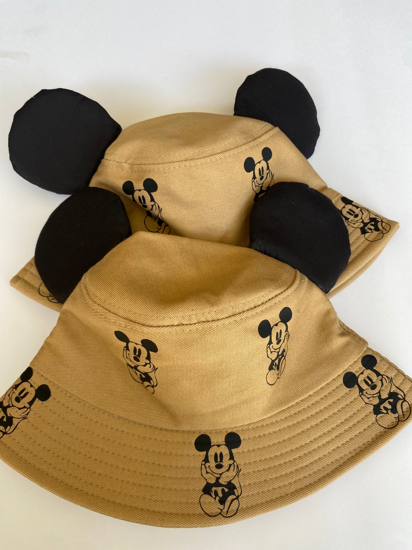 Mickey Mickey Mickey bucket hat ( kid ages 3-7 years old )