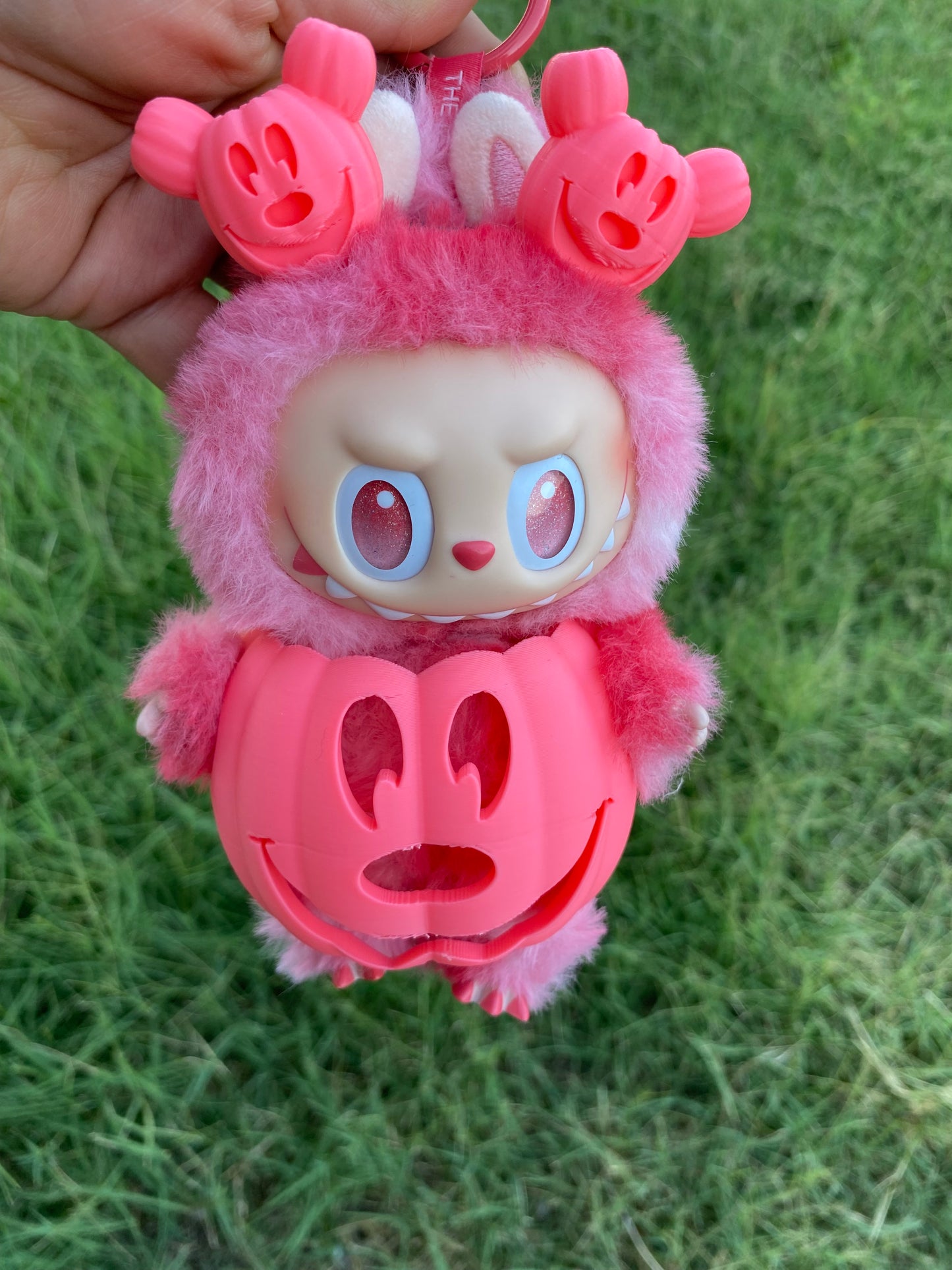 Winky set in hot pink   (Mickey pumpkin ears and body pumpkin)