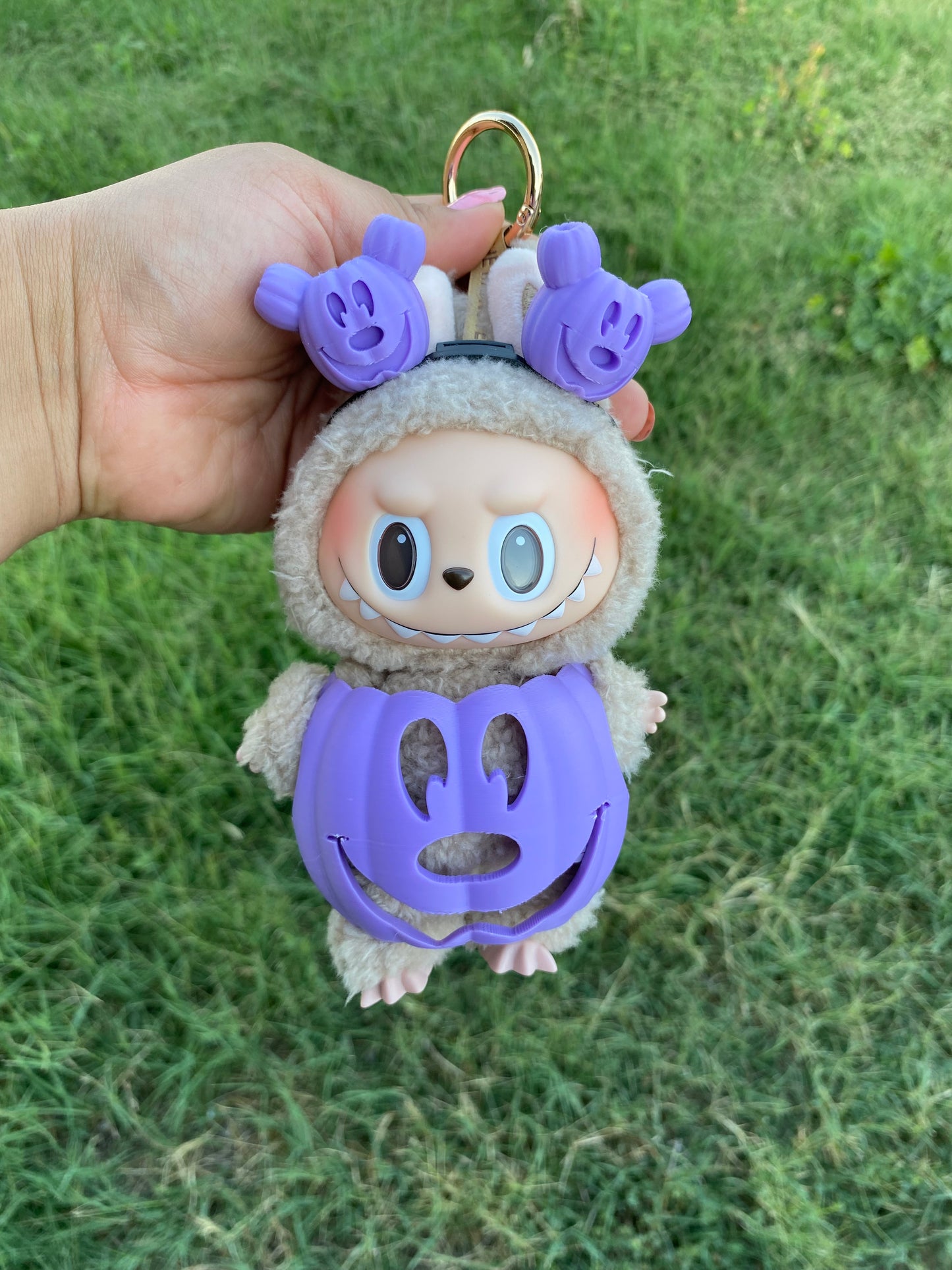 Winky set in purple  (Mickey pumpkin ears and body pumpkin)