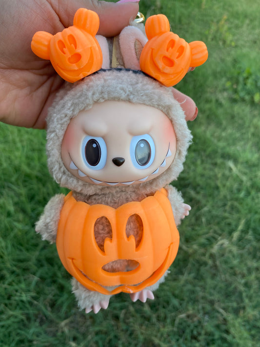 Winky set in orange  (Mickey pumpkin ears and body pumpkin)