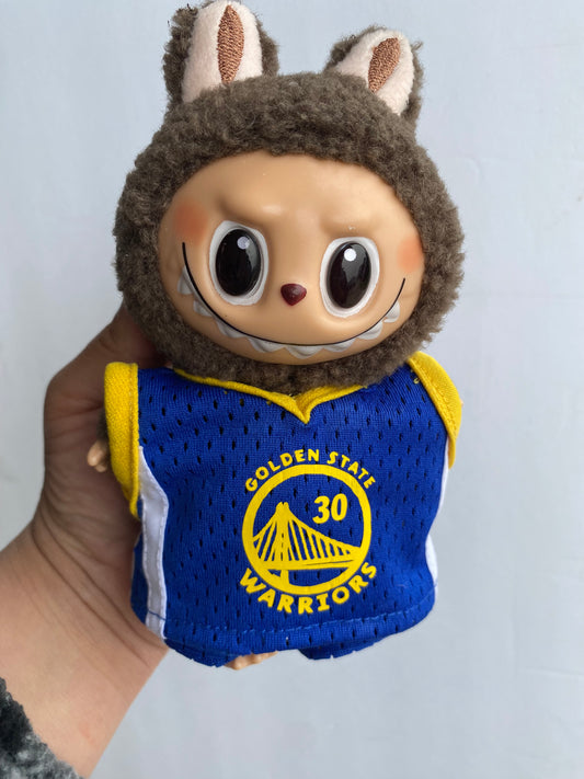 Golden State Warrior labubu outfit